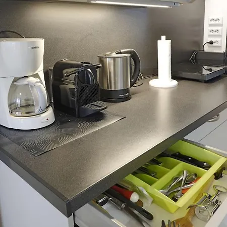 City-apartment 65qm 2-schlafzimmer Wlan Nichtraucher Parken Dusseldorf