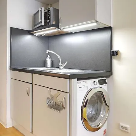 City-apartment 65qm 2-schlafzimmer Wlan Nichtraucher Parken