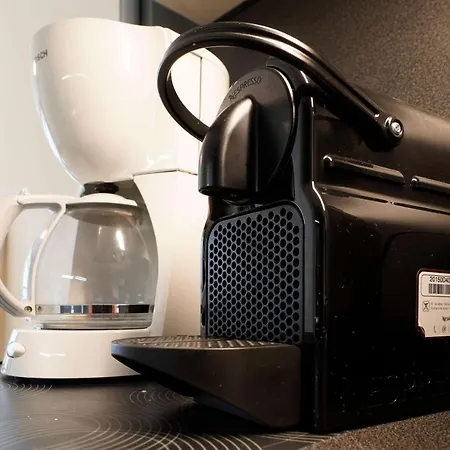 City-apartment 65qm 2-schlafzimmer Wlan Nichtraucher Parken Appartement