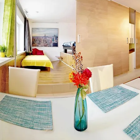 City-apartment 65qm 2-schlafzimmer Wlan Nichtraucher Parken Apartmán