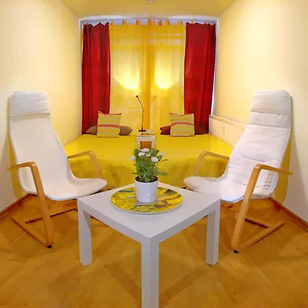 City-apartment 65qm 2-schlafzimmer Wlan Nichtraucher Parken Appartement