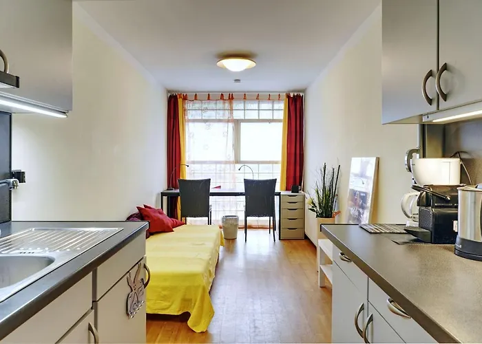 City-apartment 65qm 2-schlafzimmer Wlan Nichtraucher Parken アパート デュッセルドルフ