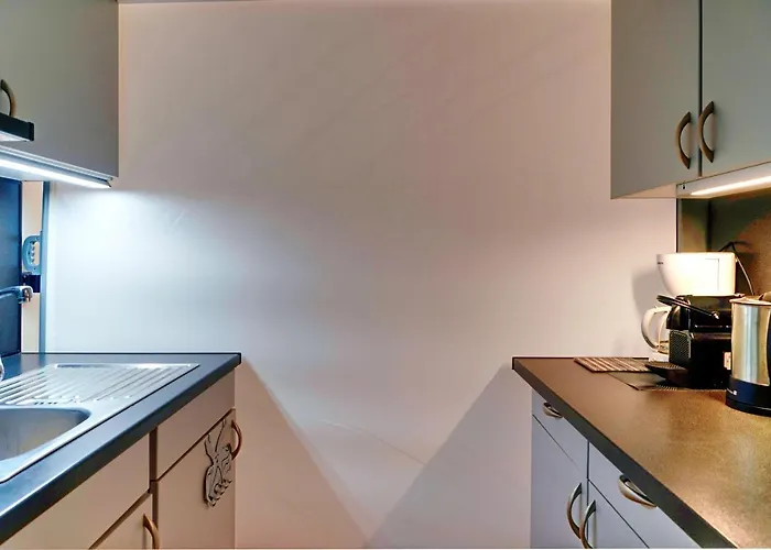 Apartman City-apartment 65qm 2-schlafzimmer Wlan Nichtraucher Parken Düsseldorf