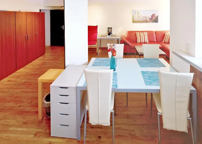 City-apartment 65qm 2-schlafzimmer Wlan Nichtraucher Parken